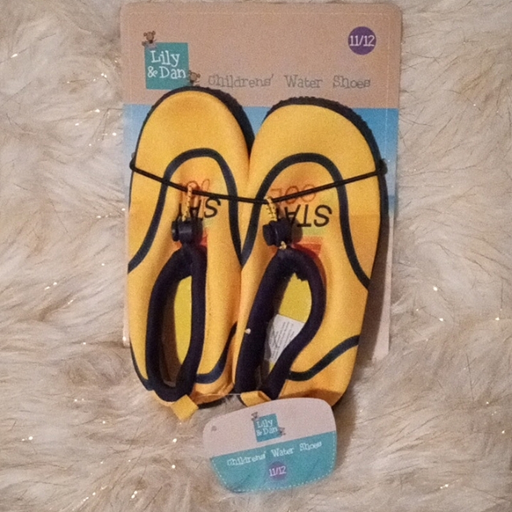 Boys water shoes size 11/12 by Lily&Dan